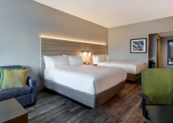 Holiday Inn Express & Suites Galveston Beach by IHG hotel thumbnail 7