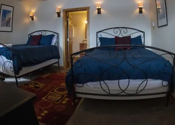 Majestic Valley Wilderness Lodge hotel thumbnail 4