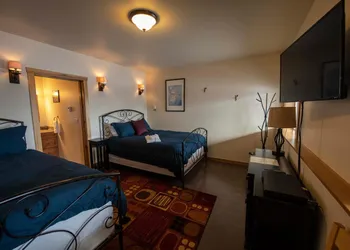 Majestic Valley Wilderness Lodge hotel thumbnail 8