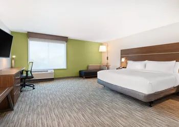 Holiday Inn Express & Suites Niceville - Eglin Area by IHG hotel thumbnail 4