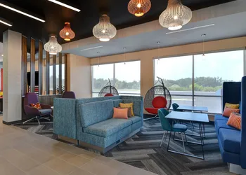 Tru By Hilton Columbia Greystone hotel thumbnail 5