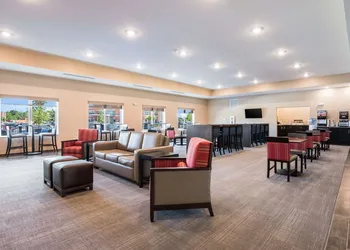 Comfort Suites Marysville Columbus - Northwest hotel thumbnail 4