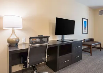 Comfort Suites Marysville Columbus - Northwest hotel thumbnail 8