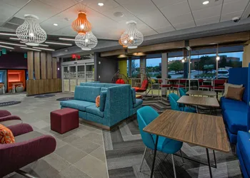 Tru by Hilton Columbus Airport hotel thumbnail 5