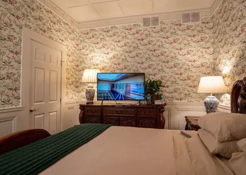 Casablanca Inn on the Bay hotel thumbnail 7