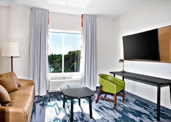 Fairfield by Marriott Inn & Suites Deerfield Beach Boca Raton hotel thumbnail 5