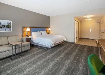 Hampton Inn & Suites Raleigh Midtown hotel thumbnail 6