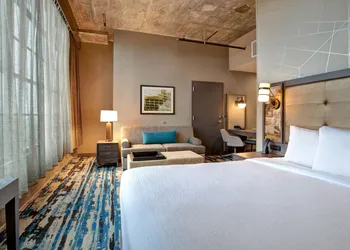 Embassy Suites by Hilton Rockford Riverfront hotel thumbnail 4