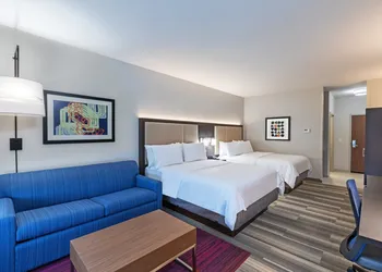 Holiday Inn Express & Suites Purcell by IHG hotel thumbnail 4
