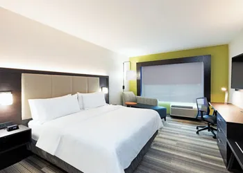 Holiday Inn Express & Suites Purcell by IHG hotel thumbnail 8