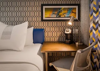 GLō Best Western Brooklyn NYC hotel thumbnail 5