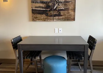 Simple Suites Boise Airport hotel thumbnail 8