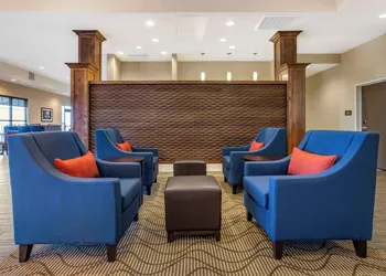 Comfort Suites Albuquerque Airport hotel thumbnail 3