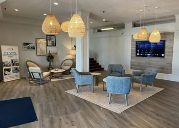 Grand Shores West hotel thumbnail 2