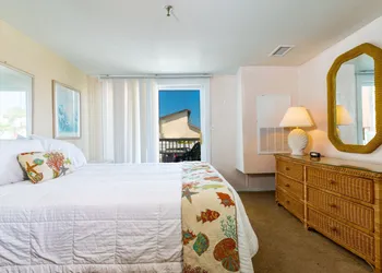 Grand Shores West hotel thumbnail 5