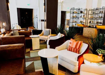 Surety Hotel, Autograph Collection hotel thumbnail 2