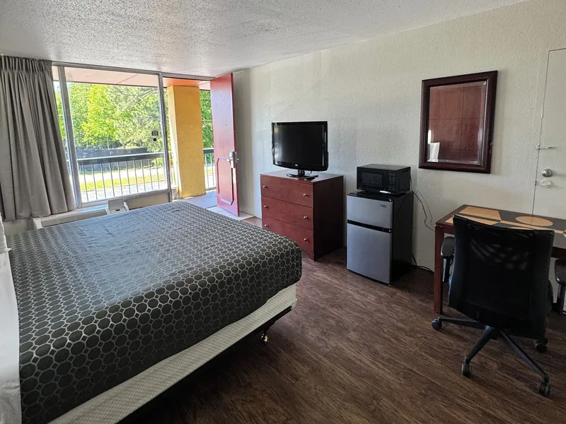 Budgetel Inn - Phenix City hotel detail image 6