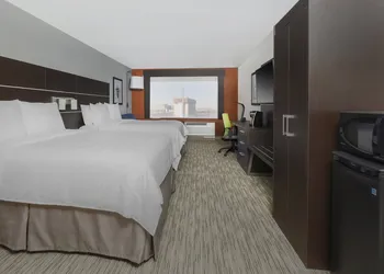 Holiday Inn Express & Suites Chicago O'Hare Airport by IHG hotel thumbnail 5