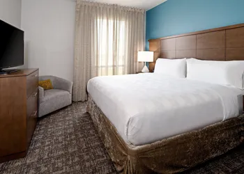 Staybridge Suites Long Beach Airport by IHG hotel thumbnail 6