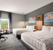 La Quinta Inn & Suites by Wyndham Brunswick/Golden Isles hotel detail image 5