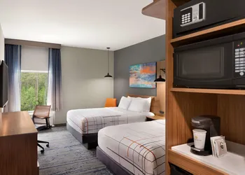 La Quinta Inn & Suites by Wyndham Brunswick/Golden Isles hotel thumbnail 7