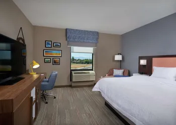 Hampton Inn by Hilton Burley hotel thumbnail 6