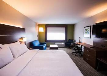 Holiday Inn Express & Suites Rehoboth Beach by IHG hotel thumbnail 5