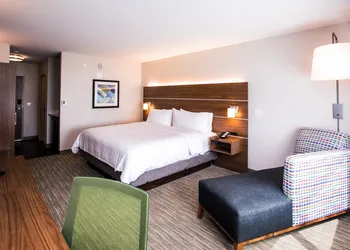 Holiday Inn Express & Suites Rehoboth Beach by IHG hotel thumbnail 8