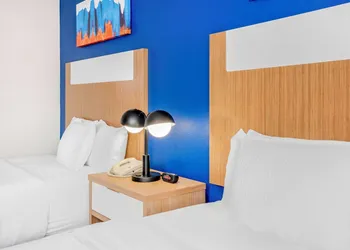 La Quinta Inn & Suites by Wyndham Katy hotel thumbnail 6