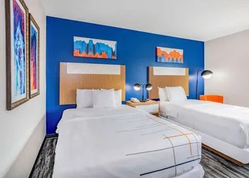La Quinta Inn & Suites by Wyndham Katy hotel thumbnail 7