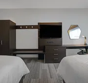 Holiday Inn Express Milwaukee Downtown by IHG hotel detail image 5