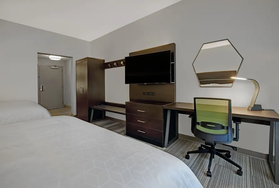 Holiday Inn Express Milwaukee Downtown by IHG hotel detail image 6