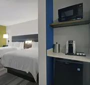 Holiday Inn Express Milwaukee Downtown by IHG hotel detail image 7