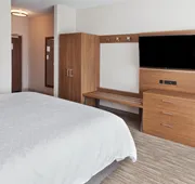 Holiday Inn Express & Suites Fayetteville by IHG hotel detail image 3