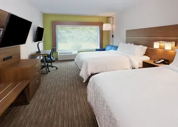 Holiday Inn Express & Suites Fayetteville by IHG hotel thumbnail 8