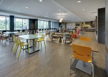 Home2 Suites BY Hilton Hagerstown hotel thumbnail 3