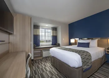Microtel Inn & Suites by Wyndham Loveland hotel thumbnail 8