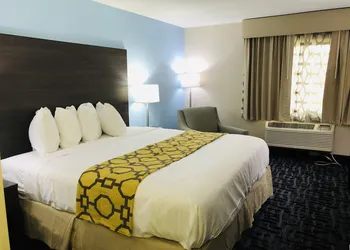 Baymont by Wyndham Joliet hotel thumbnail 6
