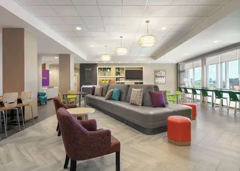 Home2 Suites by Hilton Easton hotel thumbnail 2