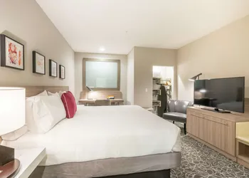 Hilton Garden Inn Wichita Downtown hotel thumbnail 8