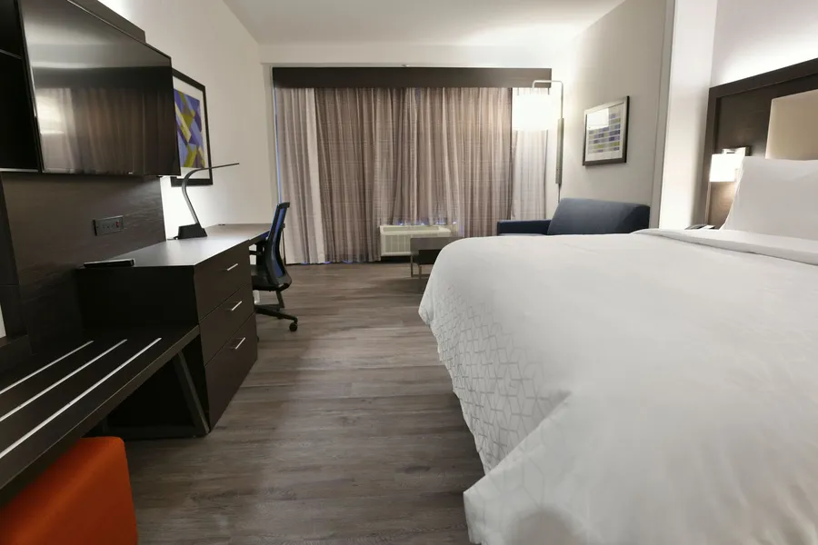 Holiday Inn Express & Suites Jersey City - Holland Tunnel by IHG hotel detail image 2