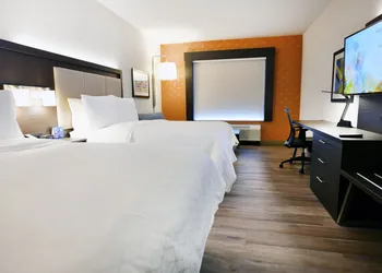 Holiday Inn Express & Suites Jersey City - Holland Tunnel by IHG hotel thumbnail 5
