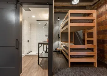 Moxy Nashville Downtown hotel thumbnail 8