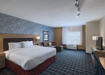 TownePlace Suites by Marriott Naples hotel thumbnail 6