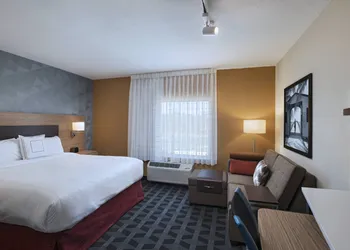 TownePlace Suites by Marriott Naples hotel thumbnail 8