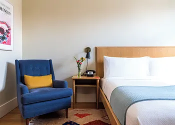 Hotel Kinsley hotel thumbnail 2