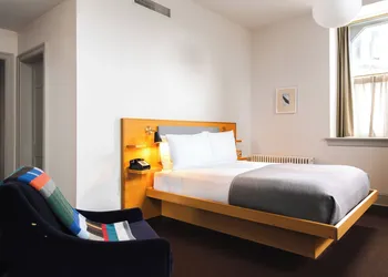 Hotel Kinsley hotel thumbnail 5