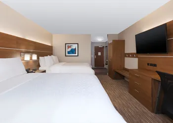 Holiday Inn Express & Suites Cedar Springs – Grand Rapids N by IHG hotel thumbnail 5