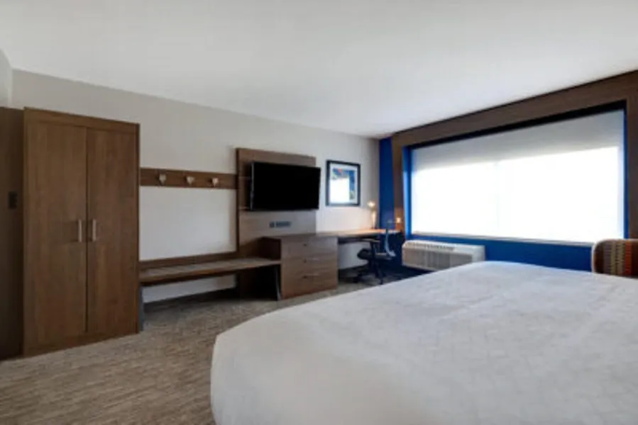 Holiday Inn Express & Suites Grand Rapids South - Wyoming by IHG hotel detail image 6