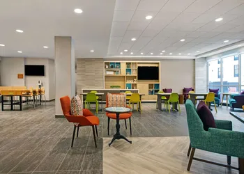 Home2 Suites by Hilton Richmond hotel thumbnail 3